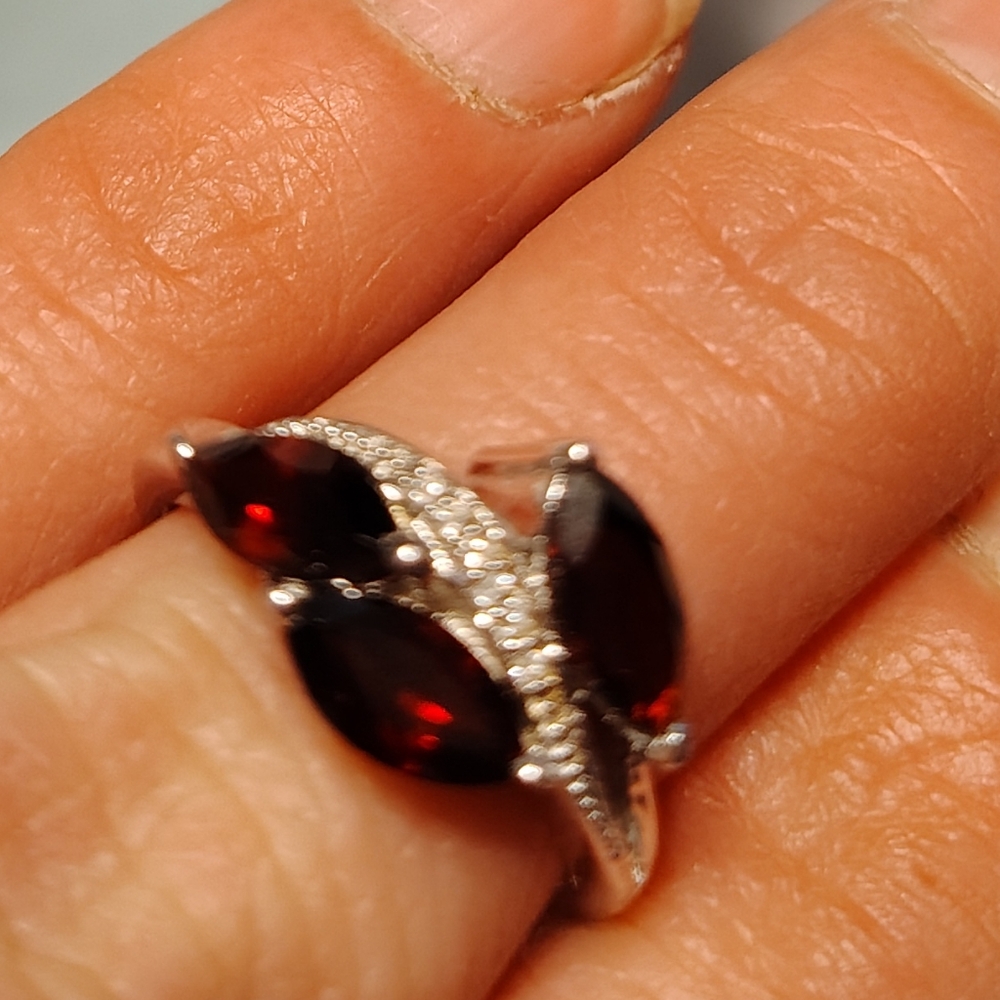 Sterling silver topaz Garnet ring
